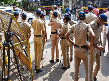 Mumbai Police control room received a call from an unidentified person on June 22 about blowing up Mumbai Andheri and Kurla West Area and Pune on June 24, know here details | मुंबई, पुण्यात बॉम्बस्फोट करू; पोलिसांना आलेल्या कॉलने खळबळ, अज्ञात व्यक्तीने मागितली रक्कम