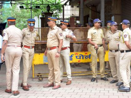 Tracking of Bappa's farewell through AI, notification by drone; 25 thousand police ready | ganesh visarjan 2025: बाप्पाच्या निरोपाचे एआयद्वारे ट्रॅकिंग, ड्रोनने सूचना; २५ हजार पोलिस सज्ज Tracking of Bappa's farewell through AI, notification by drone; 25 thousand police ready | ganesh visarjan 2025: बाप्पाच्या निरोपाचे एआयद्वारे ट्रॅकिंग, ड्रोनने सूचना; २५ हजार पोलिस सज्ज