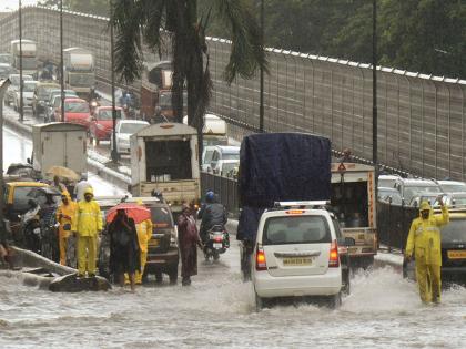 Road slowdown due to slowdown of vehicles | वाहनांचा वेग मंदावल्याने रस्ते‘कोंडी’