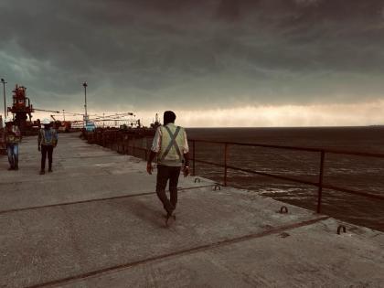 nature's blood heavy rains in mumbai hit by storm | निसर्गाचा रुद्रावतार; मुंबईला वादळी वाऱ्याचा तडाखा