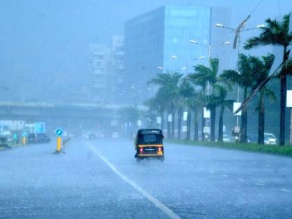 Mumbai Rains suburban heavy rainfall local trains unaffected weather forecast IMD declares red alert and orange alert Konkan raigad thane palghar | Mumbai Rains Update: मुंबई, उपनगरांत पावसाला पुन्हा सुरूवात; हवामान खात्याकडून काही ठिकाणी 'रेड अलर्ट'