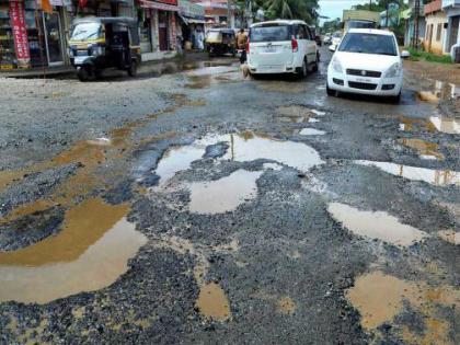 The cost of repairing roads in Mumbai cost Rs 250 cr | मुंबईतील रस्त्यांच्या दुरुस्तीसाठी अडीचशे कोटी रुपये खर्च