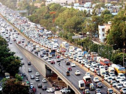 In the name of 'VIP culture', the traffic in Mumbai became worst | ‘व्हीआयपी कल्चर’च्या नावाखाली मुंबईत वाहतुकीचा खेळखंडाेबा..!