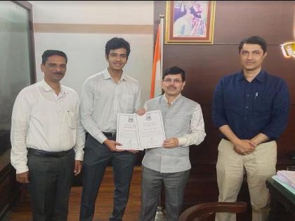 Mumbai University won in Dr. P. C. Alexander State Level Inter-University English Oratory Competition | डॉ. पी. सी. अलेक्झांडर राज्यस्तरीय आंतरविद्यापीठीय इंग्रजी वक्तृत्व स्पर्धेत मुंबई विद्यापीठाची बाजी 