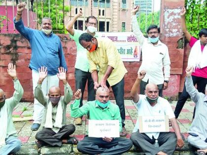 OBC's shaving agitation in Nagpur | नागपुरात ओबीसींचे मुंडन आंदोलन