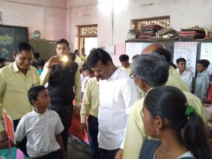 Science exhibition at municipal high school in Bhusawal | भुसावळ येथील म्युनिसिपल हायस्कूलमध्ये विज्ञान प्रदर्शन