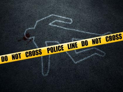 Garage worker stabs himself after killing tourist businessman pune crime news | Pune | टुरिस्ट व्यावसायिकाला ठार मारून गॅरेज कामगाराने स्वतःवरही केले वार