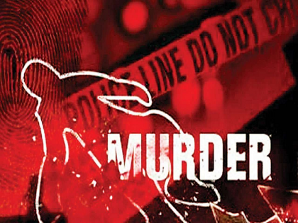 Husband killed wife then tried to commit suicide in front of children | 'बाबाने आईला चाकूने मारलं...', पाच वर्षाच्या मुलीने पोलिसांना सांगितलं सत्य...