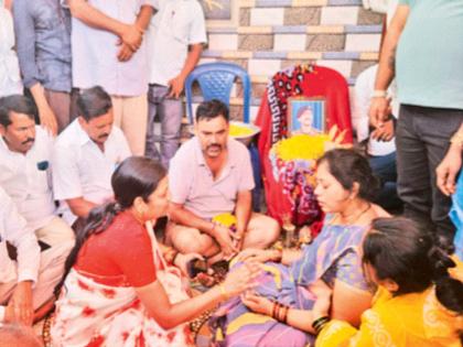 ‘Hello, who is your Murali?’ And the mother was confused; Shaheed Naik’s ‘that’ video call was the last | ‘हॅलो, मुरली तुमचा कोण? अन् आईला भोवळ; शहीद नाईक यांचा ‘तो’ व्हिडीओ कॉल अखेरचा ‘Hello, who is your Murali?’ And the mother was confused; Shaheed Naik’s ‘that’ video call was the last | ‘हॅलो, मुरली तुमचा कोण? अन् आईला भोवळ; शहीद नाईक यांचा ‘तो’ व्हिडीओ कॉल अखेरचा
