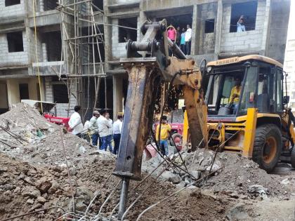 KDMC crackdown on illegal construction in RERA case | रेरा प्रकरणातील बेकायदा इमारतीवर केडीएमसीचा हाताेडा