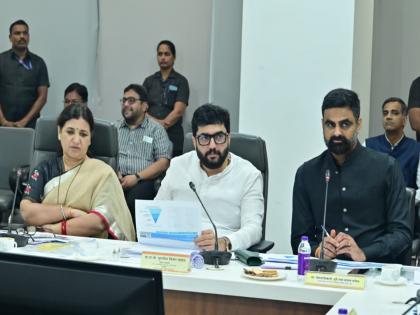 To eliminate pollution, treatment is necessary not only on large rivers, but also on the rivers and streams that feed them - Muralidhar Mohol | प्रदूषणमुक्तीसाठी मोठ्या नद्यांवरच नव्हे, तर त्यांना मिळणाऱ्या नदी-नाल्यांवर प्रक्रिया गरजेची - मुरलीधर मोहोळ