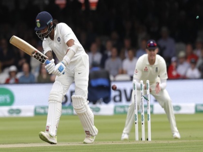 India vs England 2nd test: Murli Vijay trolled on social media | India vs England 2nd test: सोशल मीडियावर विजयची 'मुरली' वाजवली 
