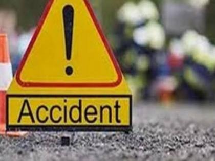 Two wheelers hit the tipper; One killed, one serious | टिप्परवर दुचाकी आदळली; एक ठार, एक गंभीर