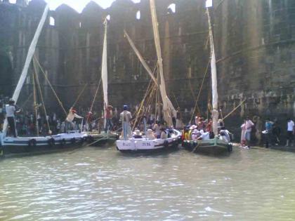  Janjira fort opens for tourists, more than five lakh people visit every year | जंजिरा किल्ला पर्यटकांसाठी खुला, दरवर्षी पाच लाखांहून अधिक नागरिकांची भेट