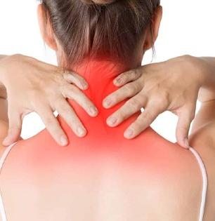 ऑफिसात एकाच जागी बसून मान, पाठ, कंबर आखडली? नॅपकिनचा १ भन्नाट उपाय - दुखणं गायब, मिळेल आराम...