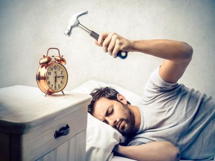 Study says musical alarms can be helpful in reducing morning laziness and making mood happy | सकाळचा आळस दूर करण्याचा अन् दिवसभर फ्रेश राहण्याचा फंडा, हे एकदा करून बघाच!