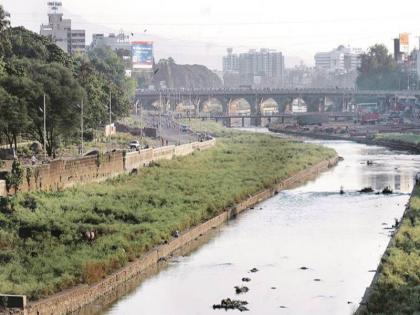 no water in Mutha river on the day of Ganesh immersion ...! | गणेश विसर्जनाच्या दिवशीही मुठा नदीचं पात्र कोरडंच...!