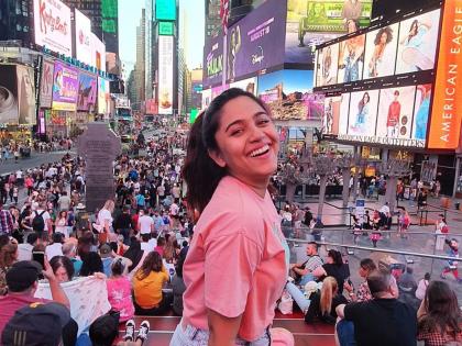 Marathi actess Mrunmayee Deshpande share her New York's photo on social media | मराठमोळ्या मृण्मयी देशपांडेच्या अमेरिकेतील फोटोवर नेटकऱ्यांनी केल्या भन्नाट कमेंट्स, म्हणाले...