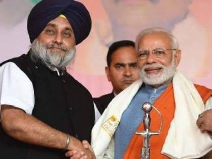 Condemn Sikh soldiers who left the army; Badal's letter to PM Modi | लष्कर सोडलेल्या शीख सैनिकांना निर्दोष ठरवा; बादल यांचे पंतप्रधान मोदींना पत्र