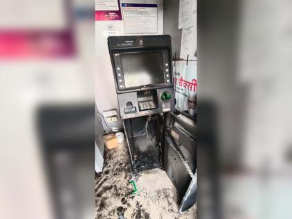 atm machines of state bank were broken sum of 27 lakh was stolen | स्टेट बँकेचे एटीएम मशीन फोडले; २७ लाखाची रक्कम चोरीस 