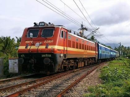 Traffic, power block at Murtijapur station; 14 trains were canceled on 30th and 31st | मुर्तिजापूर स्टेशनवर ट्रॅफिक, पॉवर ब्लॉक; ३० व ३१ रोजी १४ रेल्वे गाड्यांना रद्दचा फटका