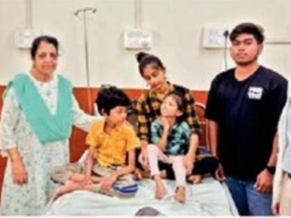 Mentally ill mother locked 2 children in house for 3 years, they never saw sunlight | मानसिक आजारी आईने २ मुलांना ३ वर्षे घरात कोंडले, त्यांनी सूर्यप्रकाशही पाहिला नाही Mentally ill mother locked 2 children in house for 3 years, they never saw sunlight | मानसिक आजारी आईने २ मुलांना ३ वर्षे घरात कोंडले, त्यांनी सूर्यप्रकाशही पाहिला नाही