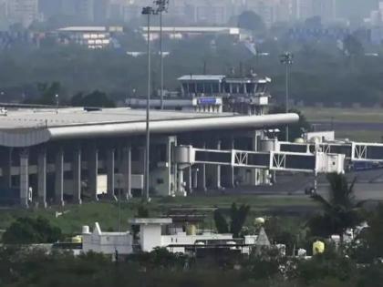 Tall buildings in the airport area, landing and take-off, the danger is being ignored | विमानतळ परिसरातील उंच-उंच इमारती, लँडिंग अन् टेक ऑफ, धोका होत आहे दुर्लक्षित Tall buildings in the airport area, landing and take-off, the danger is being ignored | विमानतळ परिसरातील उंच-उंच इमारती, लँडिंग अन् टेक ऑफ, धोका होत आहे दुर्लक्षित