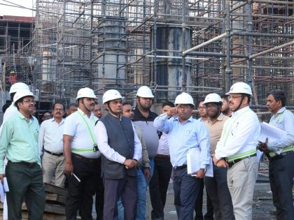 Inspection of redevelopment work of Nagpur and Ajni stations | नागपूर आणि अजनी स्थानकांच्या पुनर्विकासाच्या कामाची पाहणी