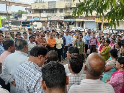 Nagpur: Demonstration by electricity workers demanding pay hike, warning of symbolic strike on July 9 | Nagpur: पगारवाढीच्या मागणीसाठी वीज कर्मचाऱ्यांची निदर्शने, ९ जुलै रोजी लाक्षणिक संपाचा इशारा