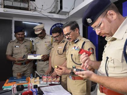 Hookah, e-cigarette sale racket in Nagpur, action against 'Texas' to be taken | नागपुरात हुक्का, ई-सिगारेट विक्रीचे रॅकेट, ‘टेक्सास’वर कारवाईची कुऱ्हाड Hookah, e-cigarette sale racket in Nagpur, action against 'Texas' to be taken | नागपुरात हुक्का, ई-सिगारेट विक्रीचे रॅकेट, ‘टेक्सास’वर कारवाईची कुऱ्हाड