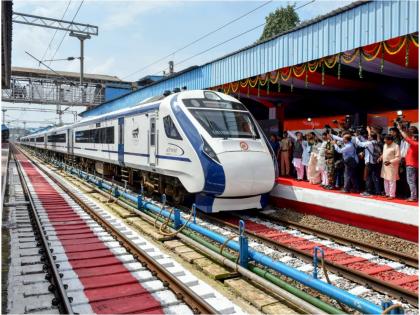 recently inaugural vande bharat running through maharashtra nagpur secunderabad 80 percent goes empty and likely come on 8 coaches | महाराष्ट्रातून धावणारी वंदे भारत बंद होणार? ८० टक्के जाते रिकामी, अलीकडेच झाली होती सुरु