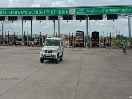 Toll Collection on Ratnagiri-Nagpur Highway; Even before the road works are completed, the road toll will be started | रत्नागिरी-नागपूर महामार्गावर टोल वसुली; रस्त्याची कामे पूर्ण होण्याआधीच पथकर सुरू