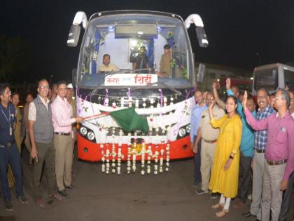 MSRTC Nagpur-Shirdi special bus service has started on dec 15 from Samruddhi Mahamarg | समृद्धी महामार्गावरून सुसाट निघाली एसटी ‘साईच्या दारी’; २२ प्रवाशांनी केला शुभारंभ