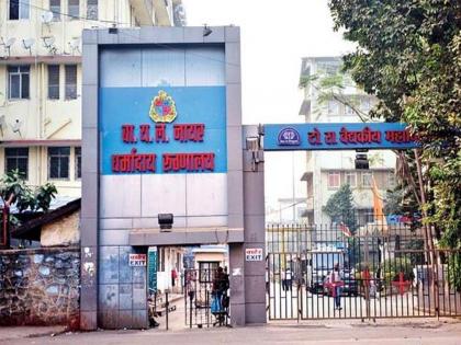 Delay in treatment at Nair Hospital; Two doctors, one nurse suspended in Mumbai | नायर रुग्णालयात उपचारास दिरंगाई; दोन डॉक्टर, एक नर्स निलंबित 