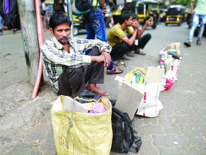 Four lakh Naka workers' identity cards have been renewed! | चार लाख नाका कामगारांच्या ओळखपत्रांचे नूतनीकरण रखडले!