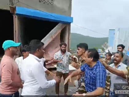 Deputy Commissioner of Municipal Encroachment Department assaulted during unauthorized construction operation | अनधिकृत बांधकाम कारवाई दरम्यान मनपा अतिक्रमण विभागाच्या उपायुक्तांना मारहाण