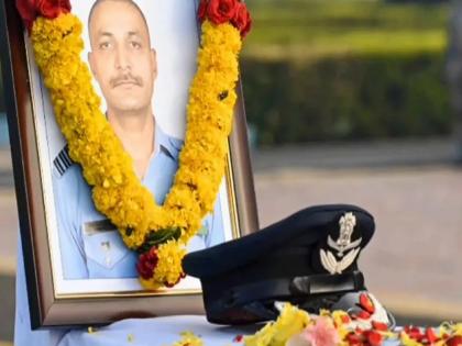 भारताच्या वीरपुत्राला अमेरिकेचा सलाम! दुबई एअर शोमध्ये शहीद विंग कमांडर नमांश स्याल यांच्या सन्मानार्थ F-16 डेमॉन्स्ट्रेशन रद्द भारताच्या वीरपुत्राला अमेरिकेचा सलाम! दुबई एअर शोमध्ये शहीद विंग कमांडर नमांश स्याल यांच्या सन्मानार्थ F-16 डेमॉन्स्ट्रेशन रद्द