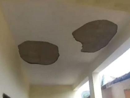 Student injured after slab of new classroom of ZP school collapsed | शाळेच्या नवीन वर्गखोलीचा स्लॅब कोसळून विद्यार्थी जखमी