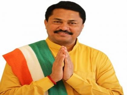 Nana Palteneni also resigns after Ashok Chavan | अशोक चव्हाणांपाठोपाठ नाना पटोलेंनीही दिला राजीनामा