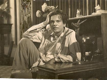Johnny Walker Birthday Special : दारुच्या थेंबालाही न शिवणाऱ्या ‘बदरुद्दीन’ला ‘जॉनी वॉकर’ हे व्हिस्की ब्रँडचं नाव कसं मिळालं?
