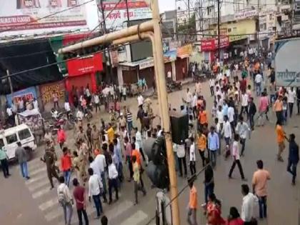 Nanded workers arrested; 11 cases filed | नांदेडमध्ये कार्यकर्त्यांची धरपकड सुरू; ११ गुन्हे दाखल