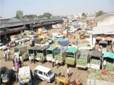 Six market committees participated in the closure | बंदमध्ये सहाही बाजार समित्या सहभागी Six market committees participated in the closure | बंदमध्ये सहाही बाजार समित्या सहभागी