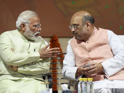 Gujarat's 'lowly' BJP falls in politics, forget about election manifesto | गुजरातच्या 'नीच' राजकारणात भाजपाला पडला निवडणूक जाहीरनाम्याचा विसर