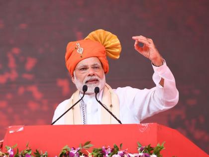 Not Afraid Of Pakistan As All Indian Stand With Him says pm modi slams congress In Kalaburagi | सव्वाशे कोटी जनता पाठीशी असल्यानं पाकिस्तानला घाबरत नाही- पंतप्रधान मोदी