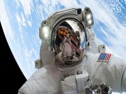 Why has NASA banned sexual intercourse in space? What happens if you get pregnant in space? | स्पेसमध्ये शारीरिक संबंध ठेवण्यास NASA नं मनाई का केलीय, अंतराळात प्रेग्नेंट झाल्यास काय होईल? Why has NASA banned sexual intercourse in space? What happens if you get pregnant in space? | स्पेसमध्ये शारीरिक संबंध ठेवण्यास NASA नं मनाई का केलीय, अंतराळात प्रेग्नेंट झाल्यास काय होईल?