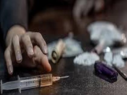 Drug trafficking and sales increased due to loopholes in the law | विळखा अमली पदार्थांचा: दिल्लीतील घातक इंजेक्शन्सची पोळेमुळे खेड्यापाड्यांत Drug trafficking and sales increased due to loopholes in the law | विळखा अमली पदार्थांचा: दिल्लीतील घातक इंजेक्शन्सची पोळेमुळे खेड्यापाड्यांत