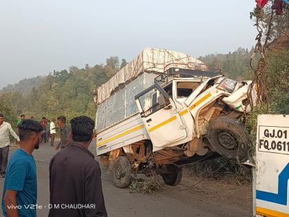 brake failed and the pickup plunged into a 100 feet deep ravine | ब्रेक फेल झाल्याने पिकअप १०० फूट खोल दरीमध्ये कोसळली