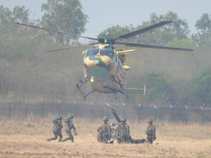 Air exercises of combat helicopters Rudra Dhruv and Cheetah The convocation ceremony of the 41st batch of 'Cats' is grand | लढाऊ रूद्र, ध्रूव अन् चित्ता हेलिकॉप्टरच्या हवाई कसरती; 'कॅट्स'च्या४१व्या तुकडीचा दीक्षान्त सोहळा थाटात