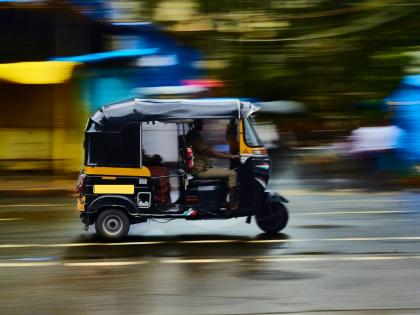 Nashik Crime: Girl picked up from the road, rescued by her friend while being taken in a rickshaw | Nashik Crime: रस्त्यावरून जाणाऱ्या मुलीला उचलले, रिक्षातून नेत असताना मैत्रिणीमुळे झाली सुटका
