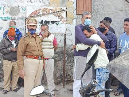 Emotional Story nashik boy lost her mother police commissioner met them personally got emotional | Emotional Story : ‘ए आई उठ ना, सर आले तुला बघायला....’